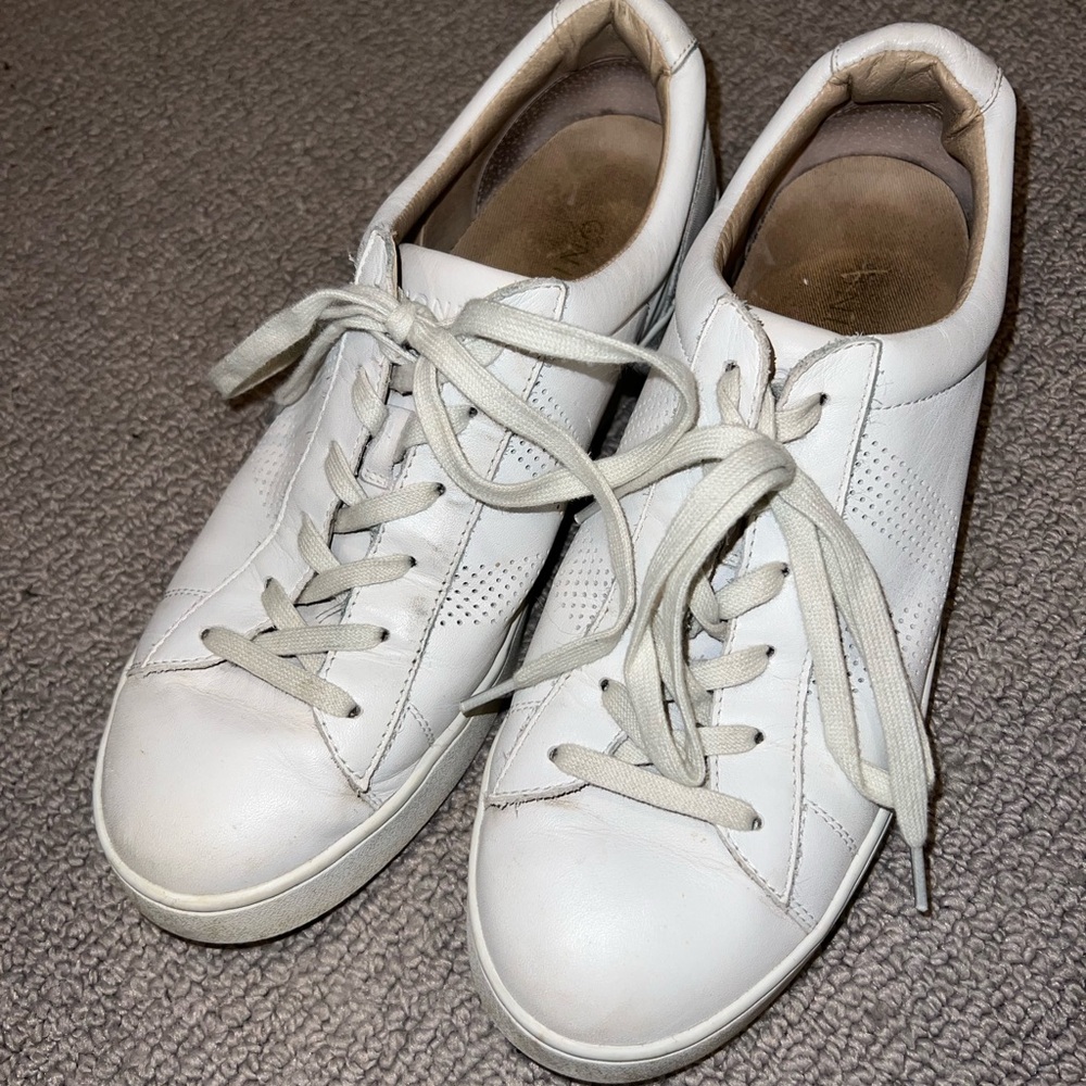 White Leather Vionic Sneakers